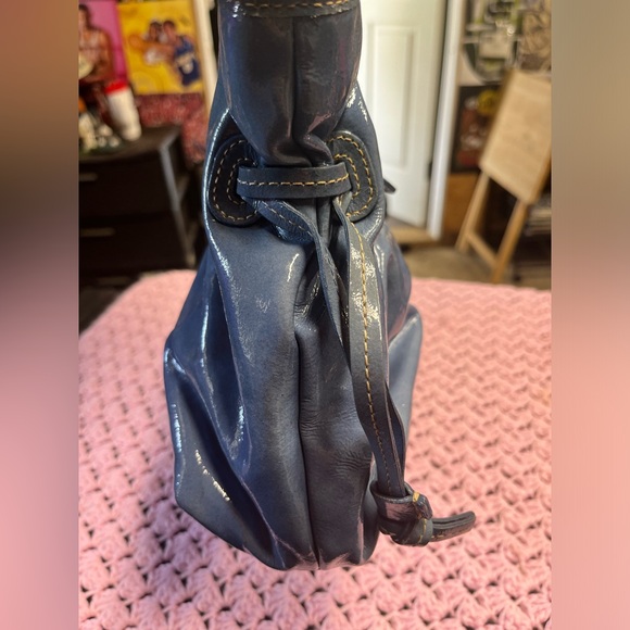 🔥 Dooney & Bourke Chiara Shiny Blue Handbag 🔥 - Picture 3 of 11